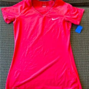 Nike Pro Womens Dri Fit V-Neck Shirt Chilli/Paprika Medium - EUC!